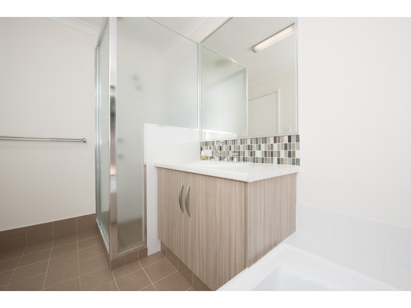 23 Hillview Drive, Drummond Cove WA 6532