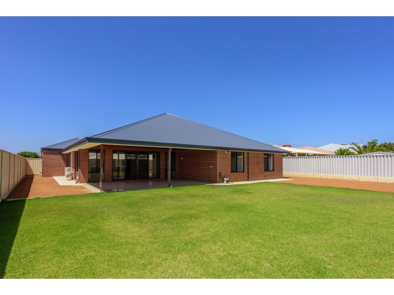 23 Hillview Drive, Drummond Cove WA 6532