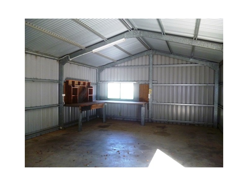 87 Chapman Valley Road, Waggrakine WA 6530