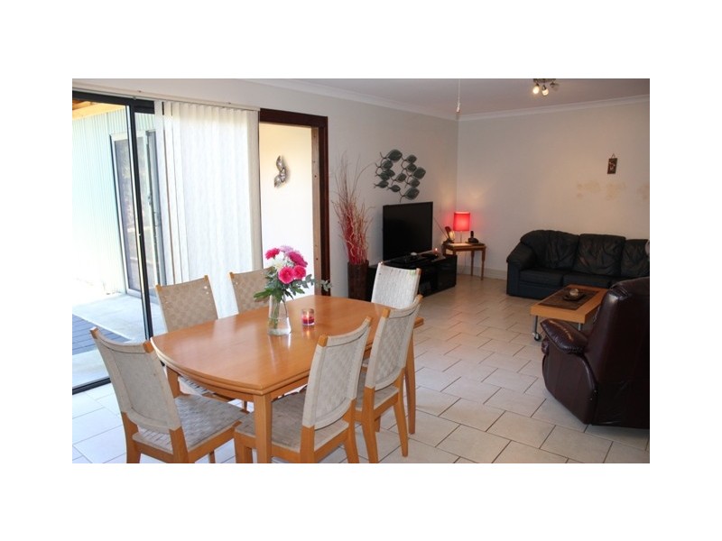 16 Whitfield Street, Beachlands WA 6530