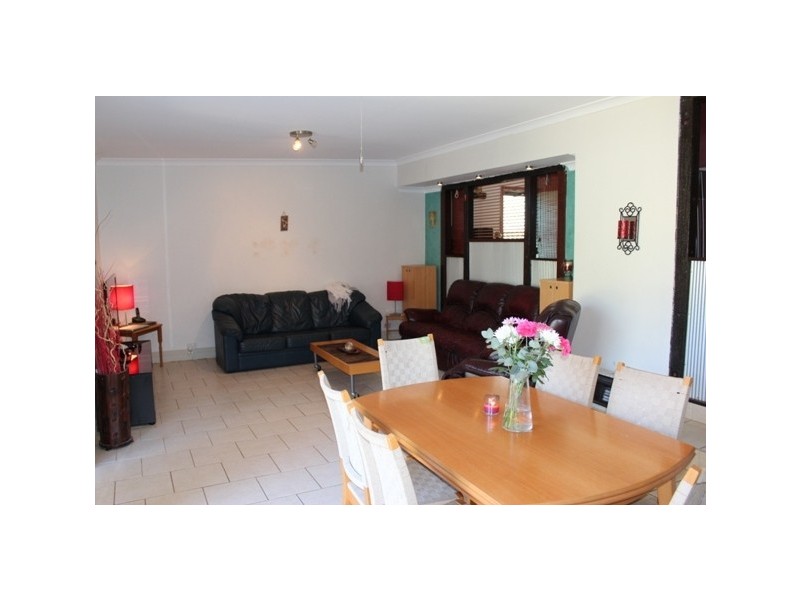 16 Whitfield Street, Beachlands WA 6530