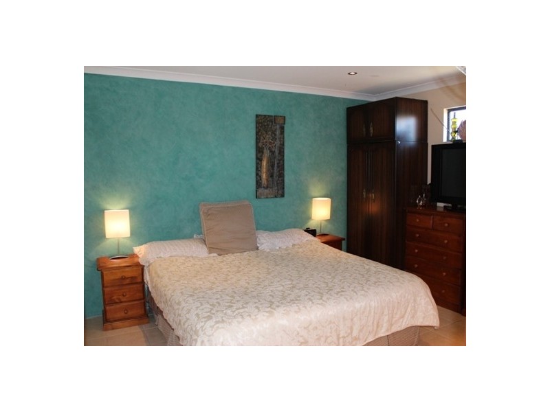 16 Whitfield Street, Beachlands WA 6530