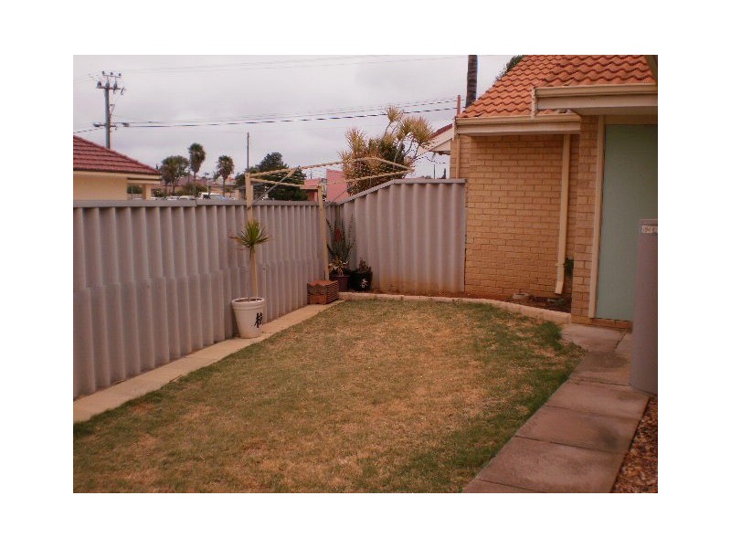 11/450 Chapman Road, Bluff Point WA 6530