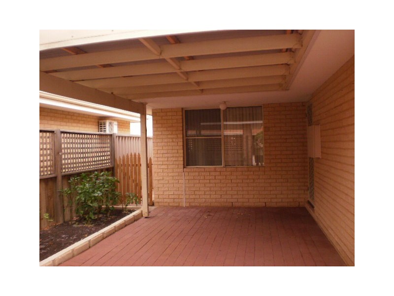 11/450 Chapman Road, Bluff Point WA 6530