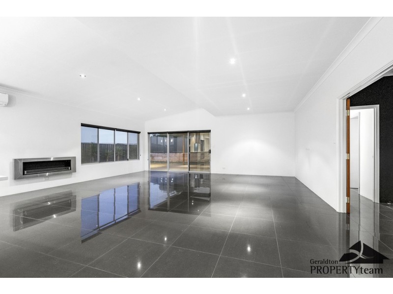 15 Mistral Crescent, Drummond Cove WA 6532