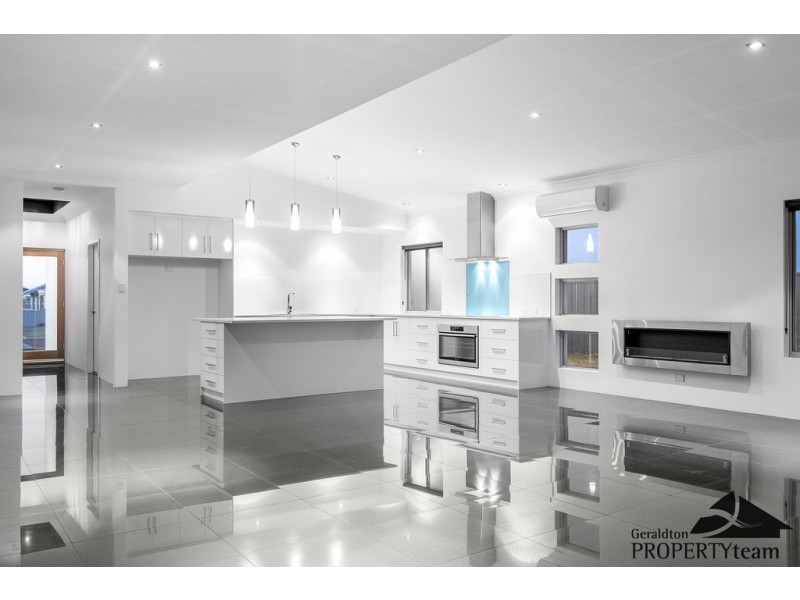 15 Mistral Crescent, Drummond Cove WA 6532