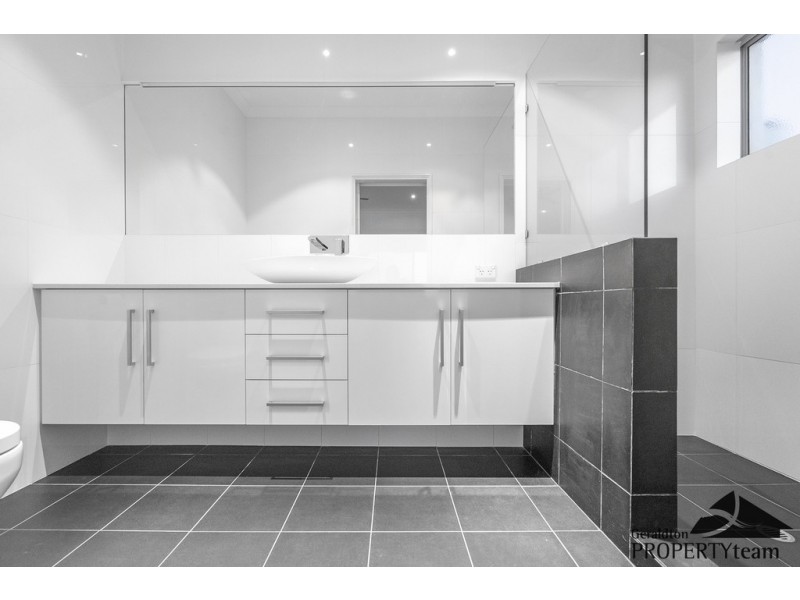 15 Mistral Crescent, Drummond Cove WA 6532