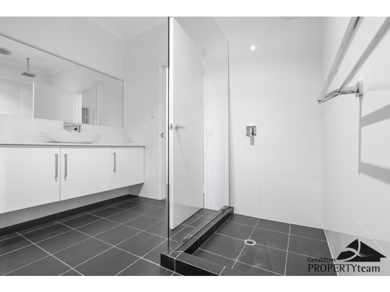 15 Mistral Crescent, Drummond Cove WA 6532