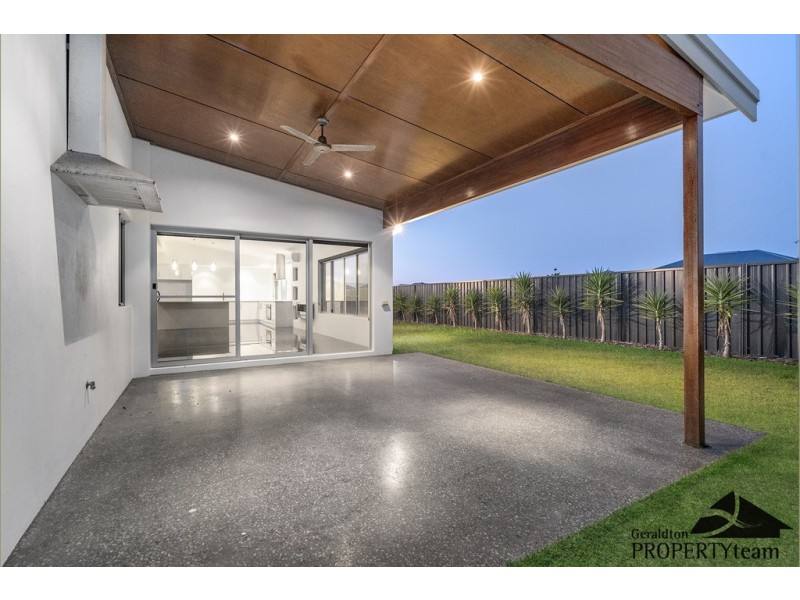 15 Mistral Crescent, Drummond Cove WA 6532