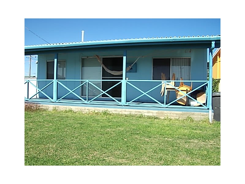 1 Captains Crescent, West End WA 6530