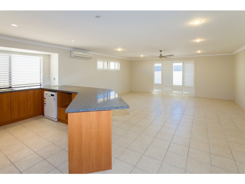 34 Wavecrest Circle, Drummond Cove WA 6532