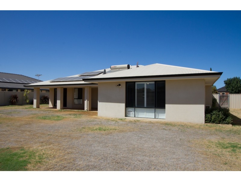 34 Wavecrest Circle, Drummond Cove WA 6532