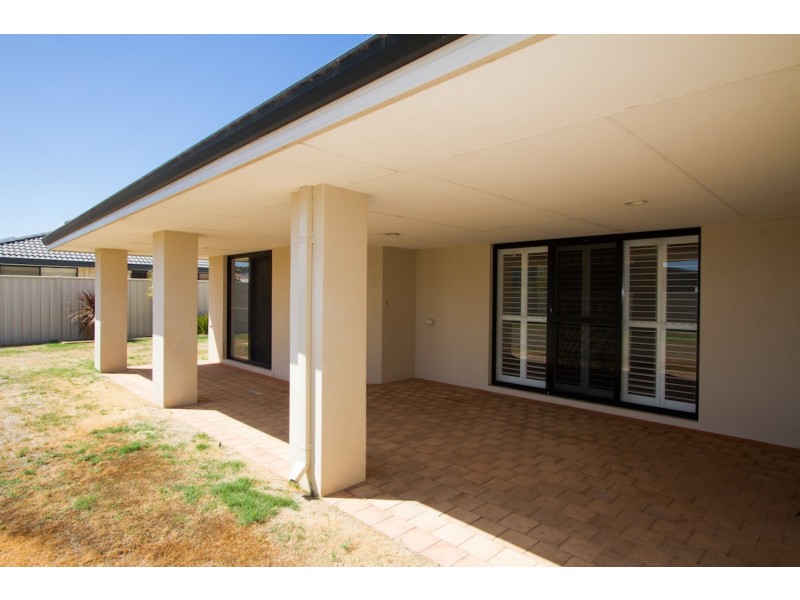 34 Wavecrest Circle, Drummond Cove WA 6532