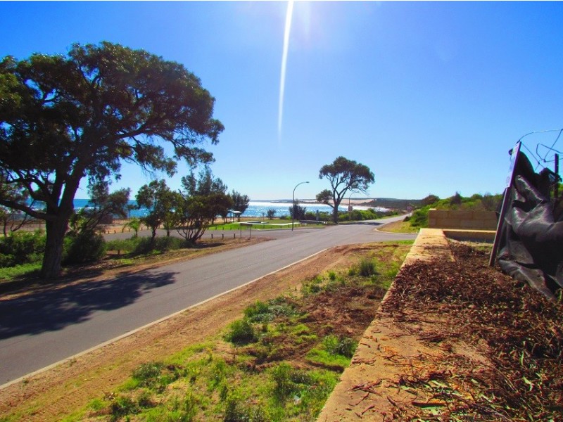 63 Whitehill Road, Drummond Cove WA 6532