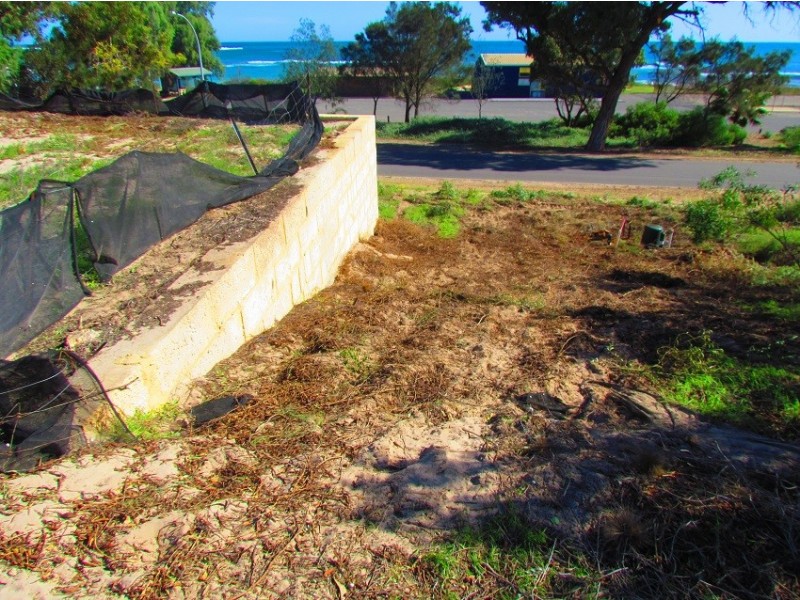 63 Whitehill Road, Drummond Cove WA 6532