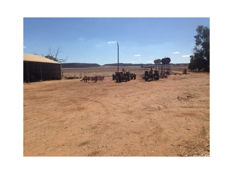 23 Saunders Road, East Chapman WA 6532