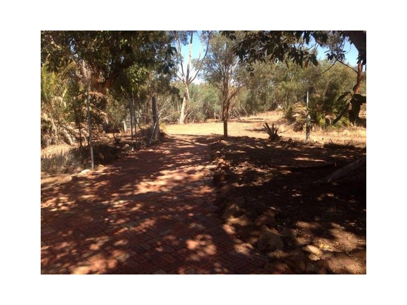 23 Saunders Road, East Chapman WA 6532