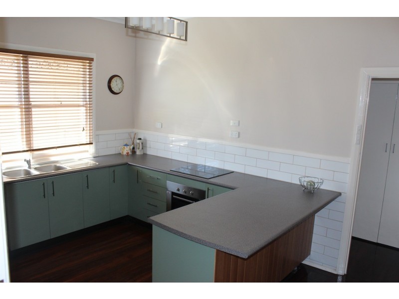 192 Shenton Street, Beachlands WA 6530