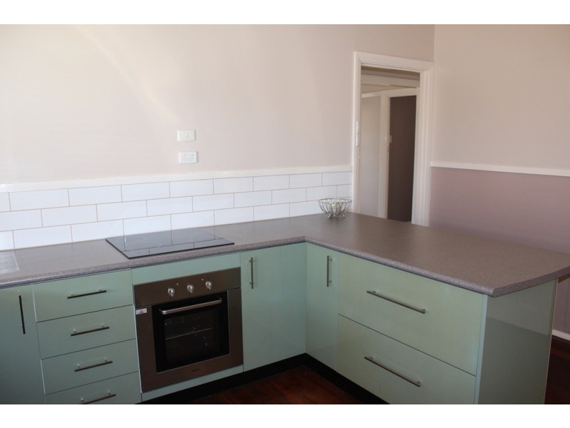 192 Shenton Street, Beachlands WA 6530