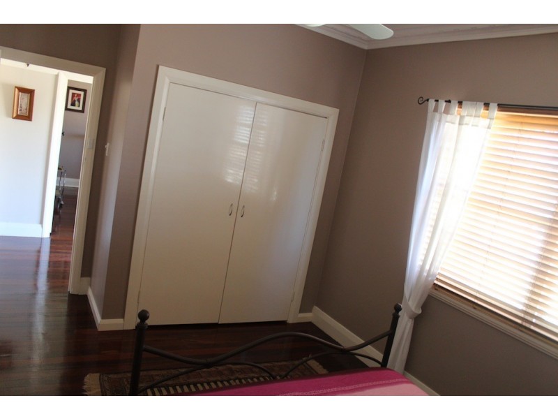 192 Shenton Street, Beachlands WA 6530