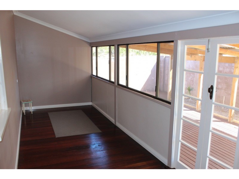 192 Shenton Street, Beachlands WA 6530