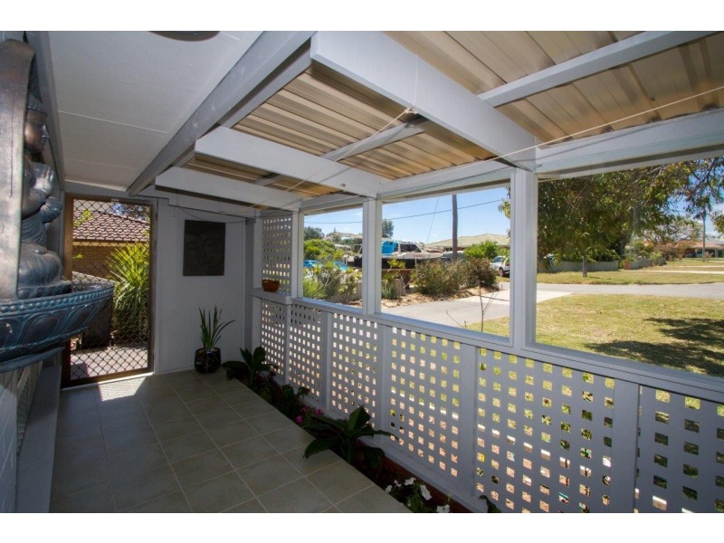 15 Houtman Street, Wonthella WA 6530