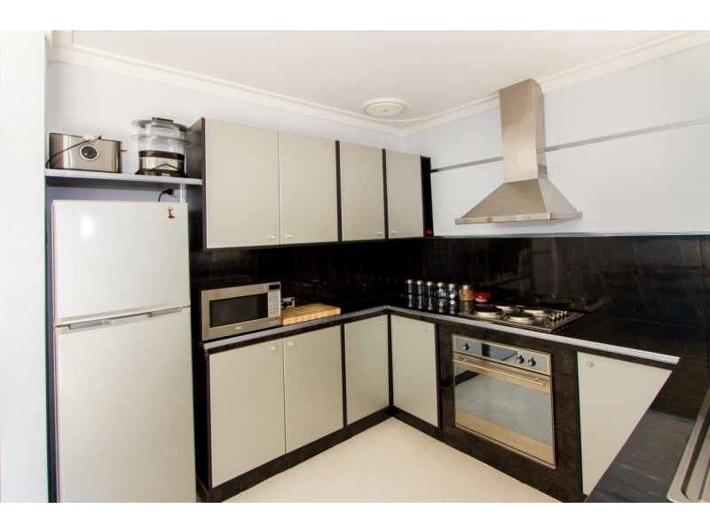 15 Houtman Street, Wonthella WA 6530