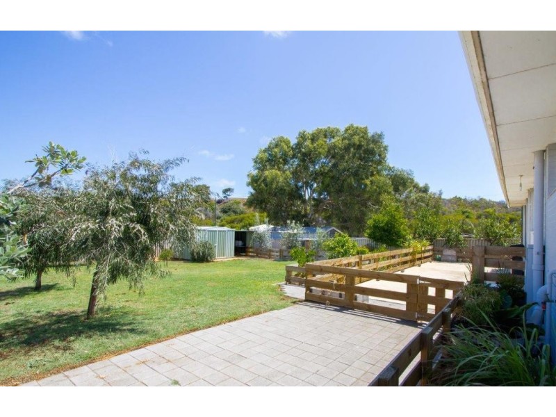 15 Houtman Street, Wonthella WA 6530