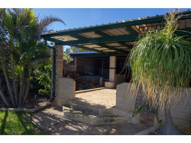 14 Broadfield Close, Utakarra WA 6530