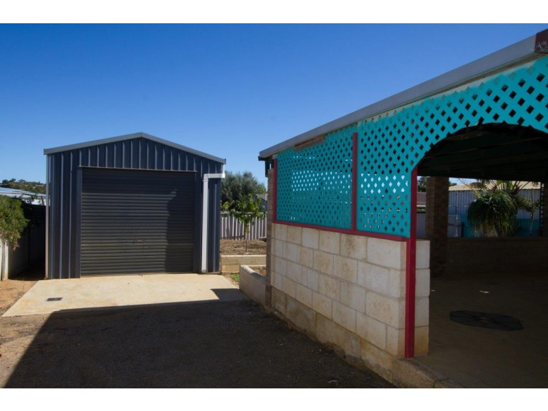 14 Broadfield Close, Utakarra WA 6530
