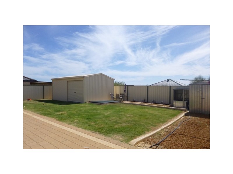 110A Moloney Street, Utakarra WA 6530
