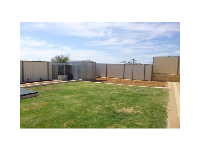 110A Moloney Street, Utakarra WA 6530