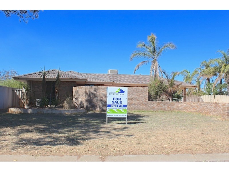 27 Kultown Drive, Waggrakine WA 6530