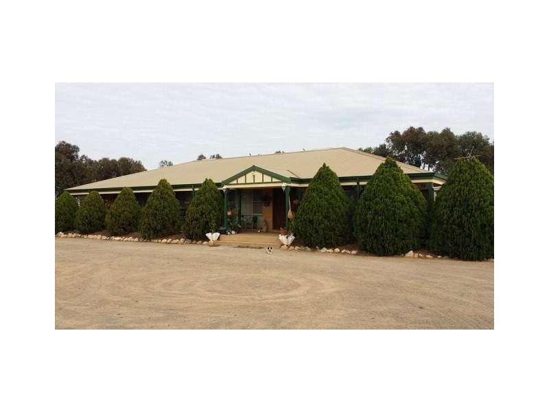 28 Dressage Circle, Deepdale WA 6532