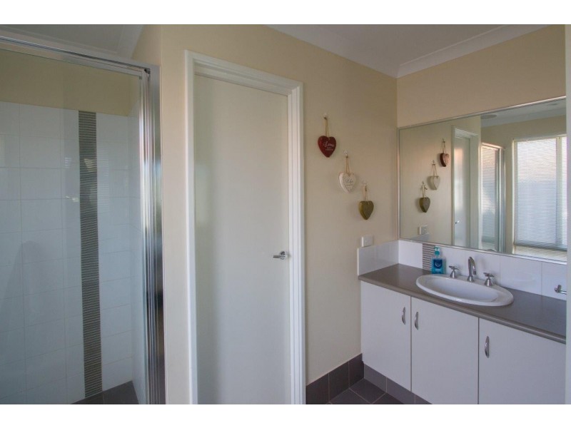 527 Chapman Road, Sunset Beach WA 6530