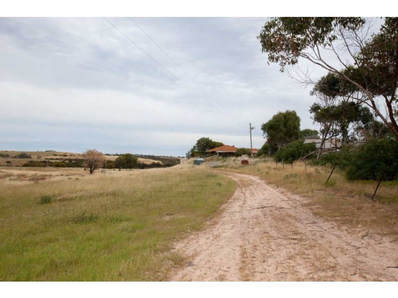 128 White Peak Road, White Peak WA 6532