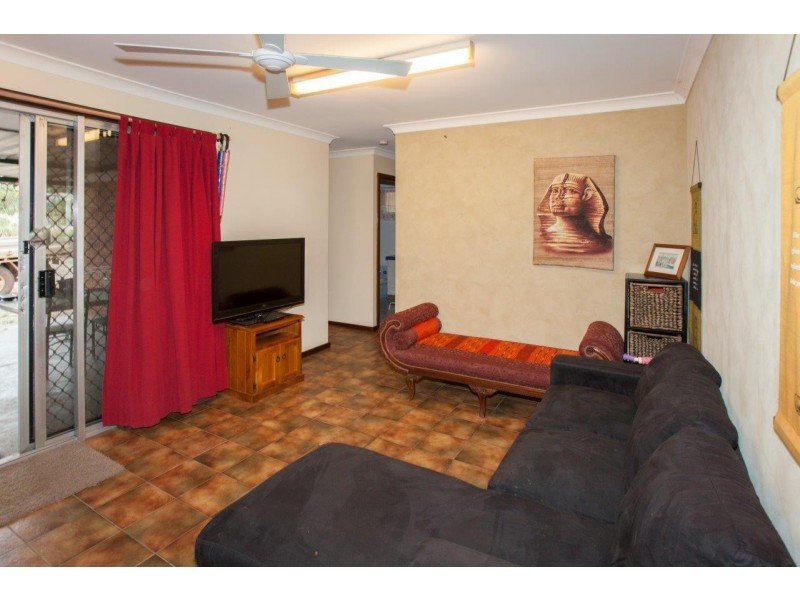 128 White Peak Road, White Peak WA 6532