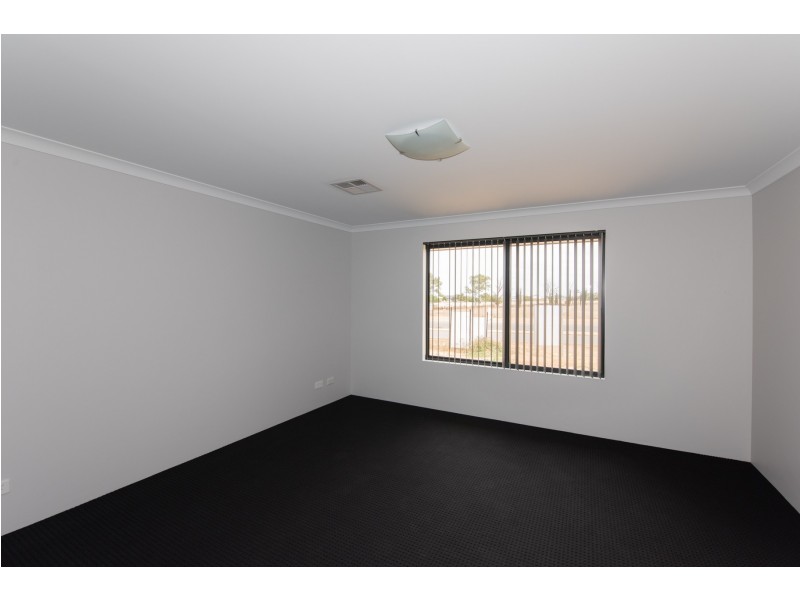 15 Andrew Lane, Waggrakine WA 6530