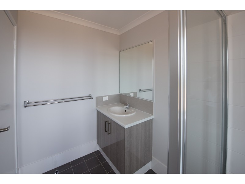 15 Andrew Lane, Waggrakine WA 6530