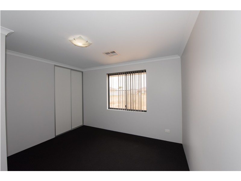 15 Andrew Lane, Waggrakine WA 6530