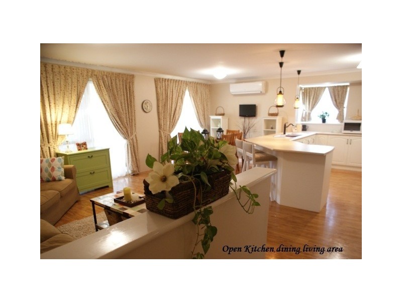 6 Angler Parade, Drummond Cove WA 6532