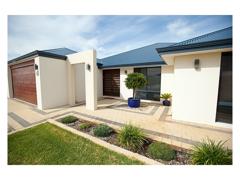 10 Piave Street, Wandina WA 6530