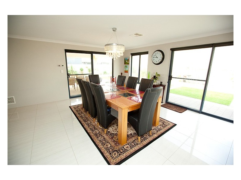 10 Piave Street, Wandina WA 6530