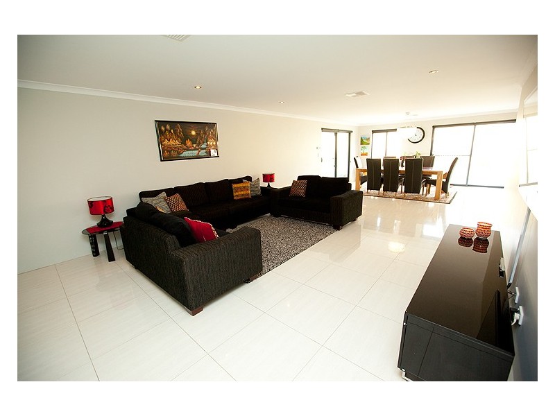 10 Piave Street, Wandina WA 6530