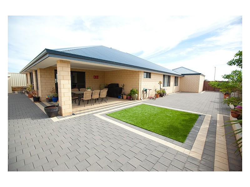 10 Piave Street, Wandina WA 6530