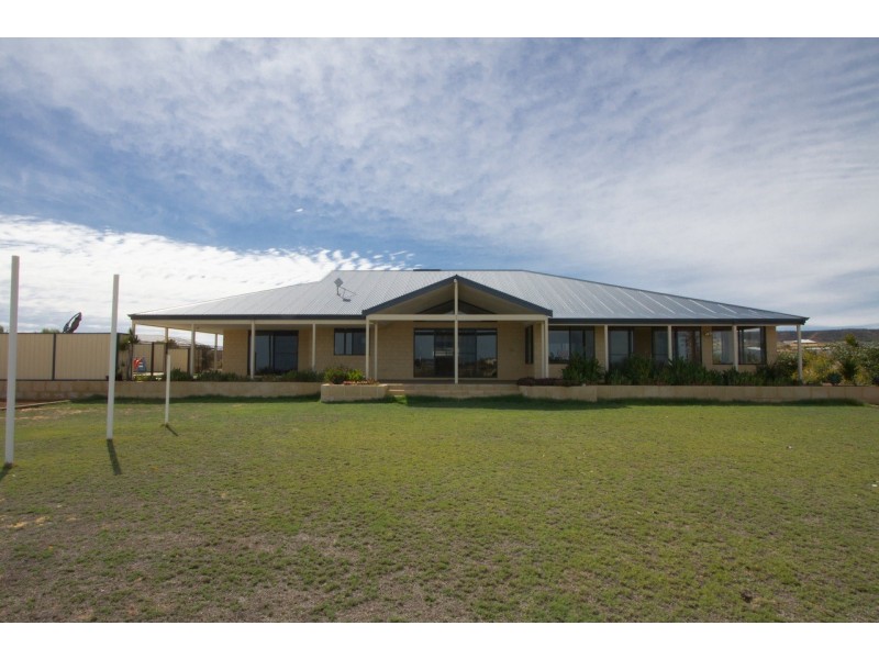 144 Wittenoom Circle, White Peak WA 6532
