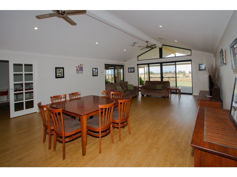 144 Wittenoom Circle, White Peak WA 6532