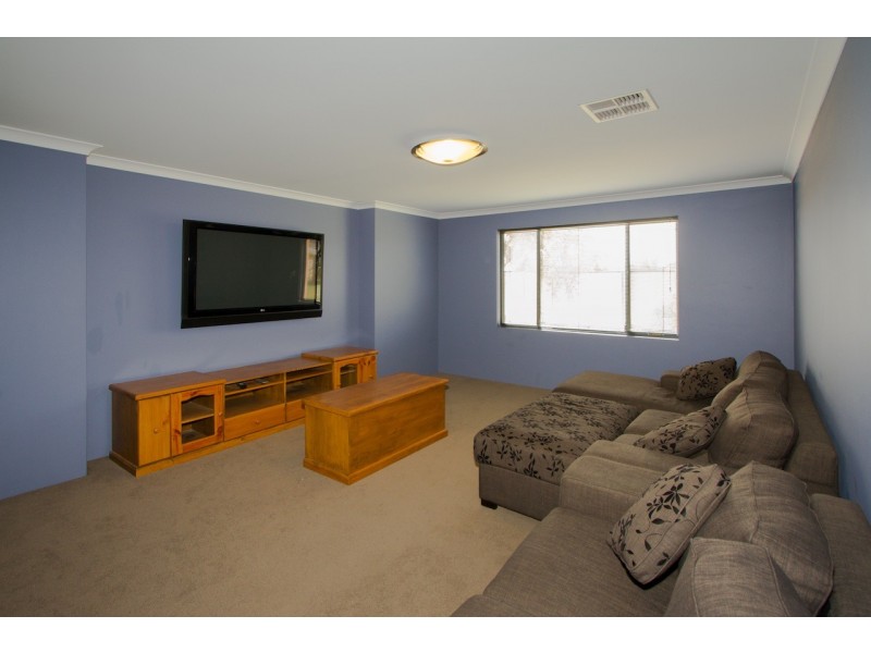 144 Wittenoom Circle, White Peak WA 6532