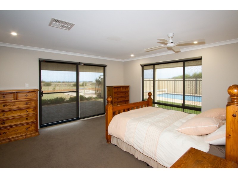 144 Wittenoom Circle, White Peak WA 6532