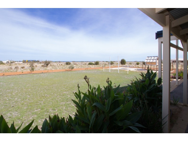 144 Wittenoom Circle, White Peak WA 6532